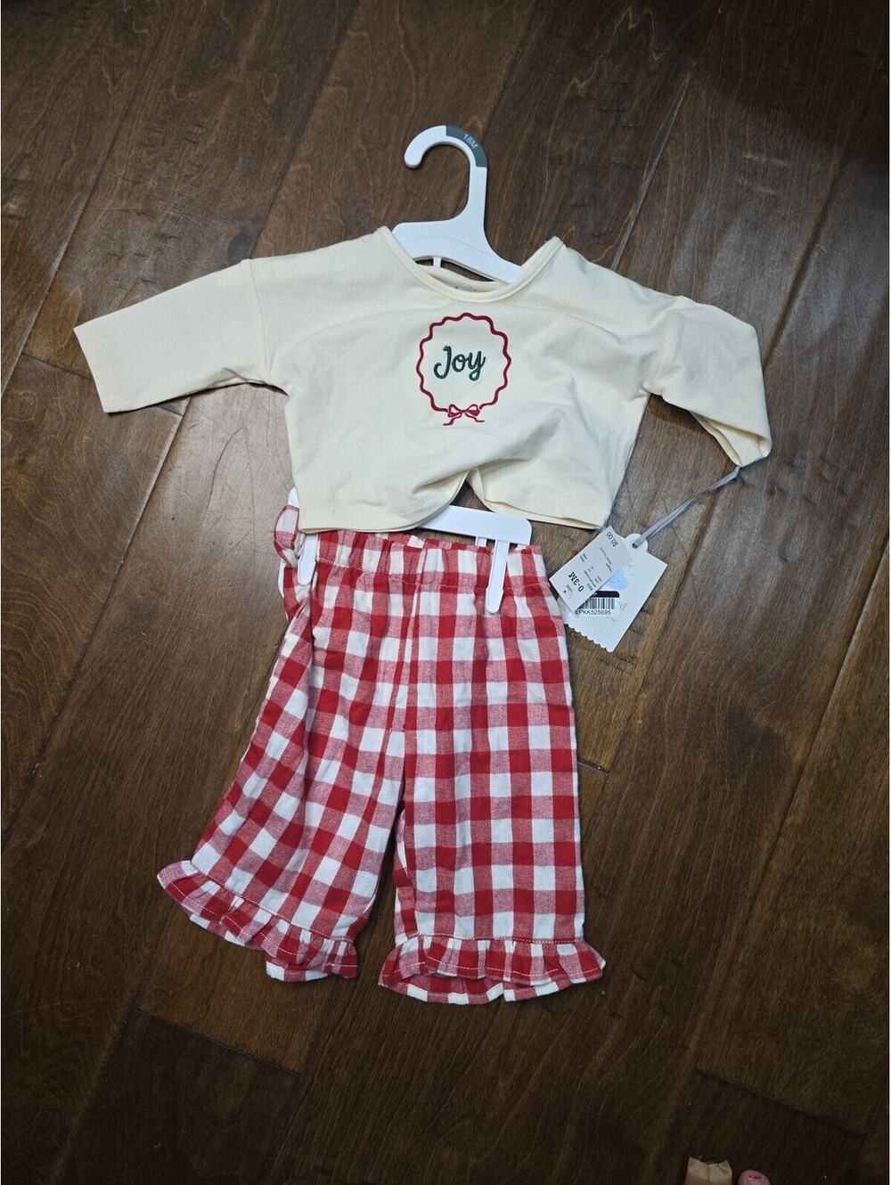 0 to 3m nwt Cloud Island christmas outfit  174G8